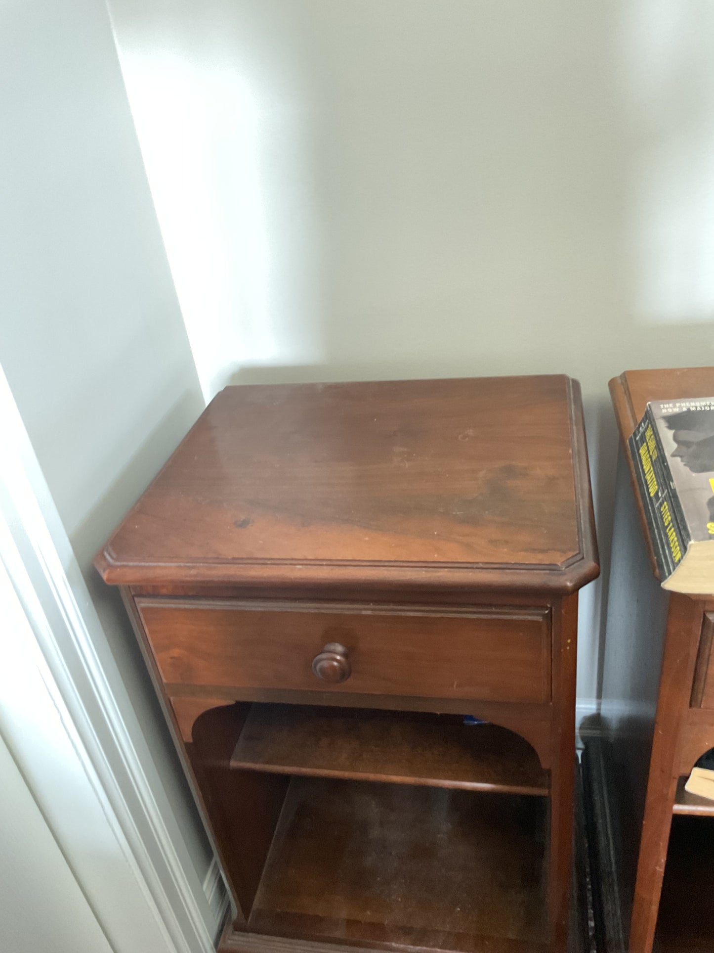 Vintage for sale 3 - Gibbaud Bedroom set